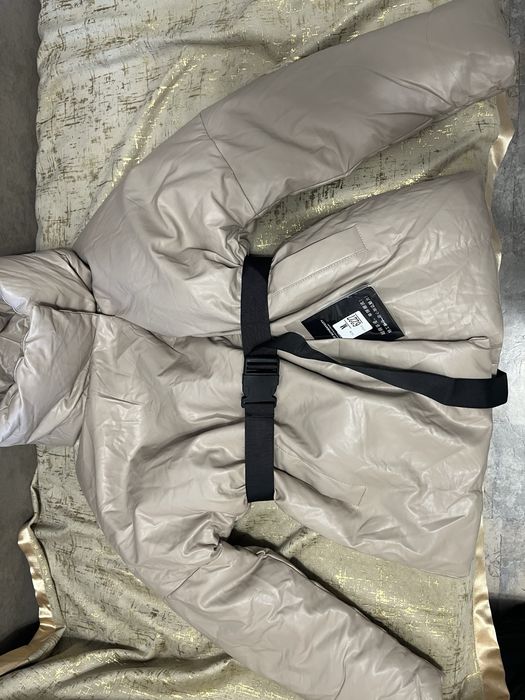 Срочно продам Женскую  куртку  верхняя одежда зимняя