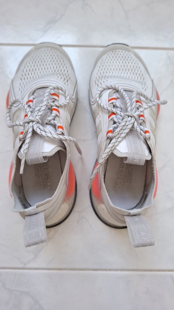 adidas NMD_V3
Ftw White/ Core Black/ Grey One