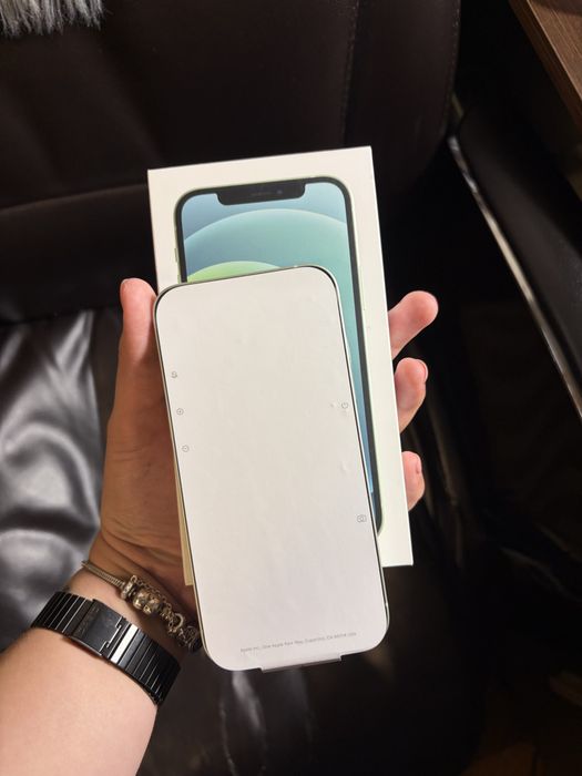 iPhone 12 – 64GB, 5G, Green