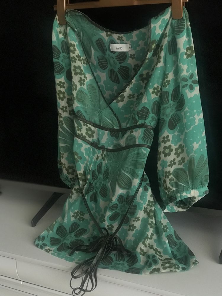 Bluza verde cu model floral