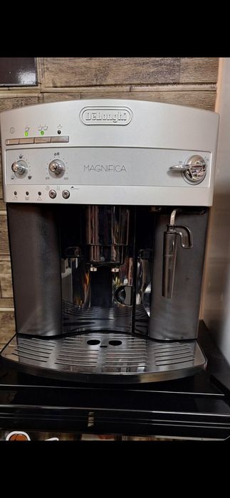 Кафе машина Delonghi Magnifica