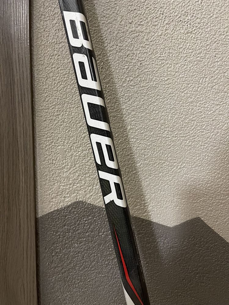 Продам клюшку BAUER vapor x900 lite