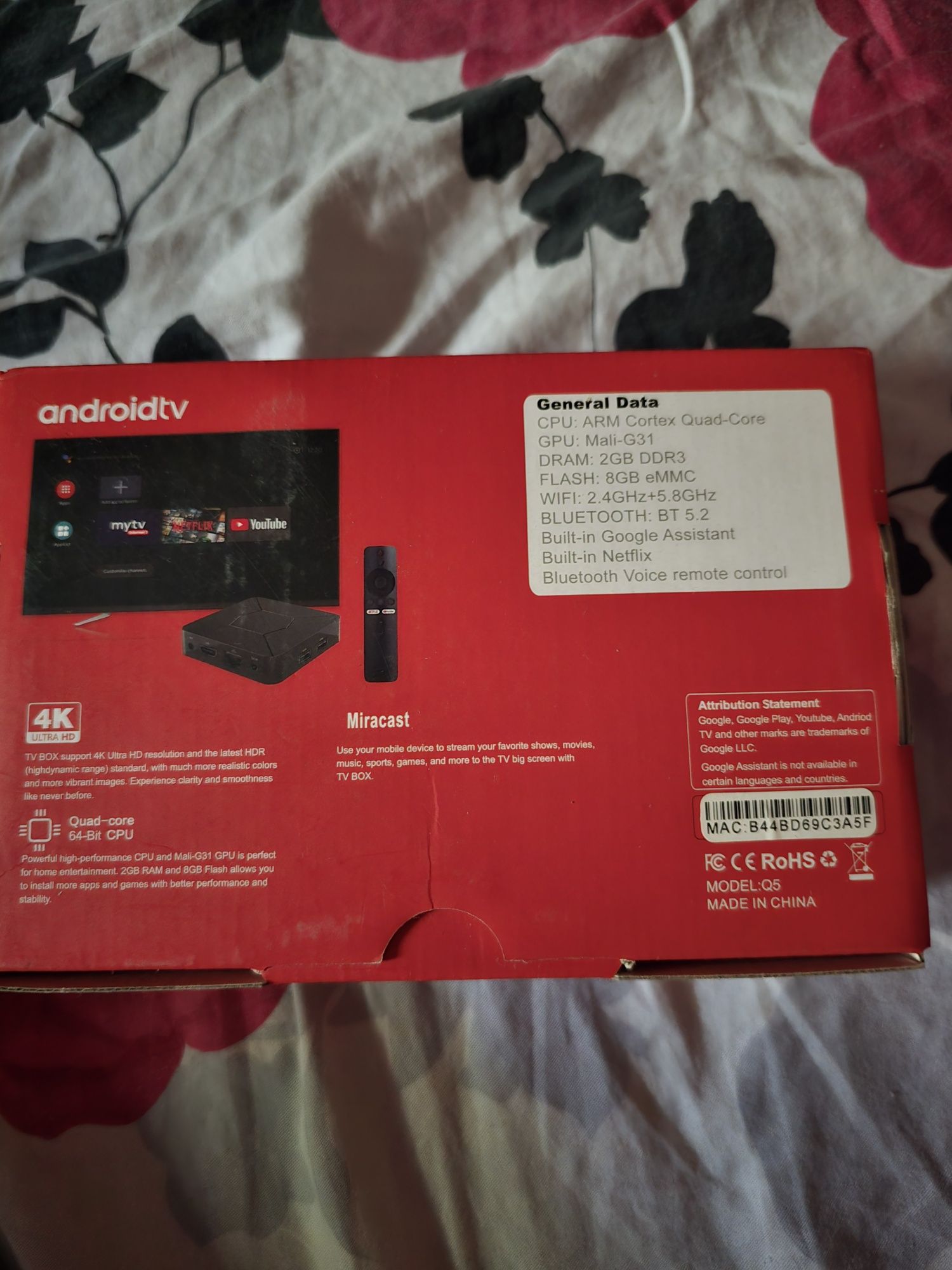 Продаю Android TV смарт новый