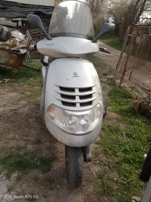 Скутер Piaggio 250c