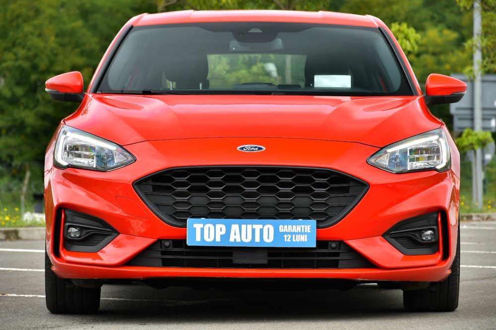 Ford Focus ST-Line Culoare deosebita