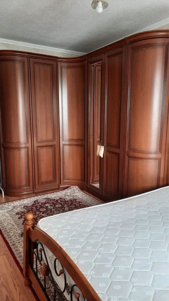 Продам шкаф для одежды и кровать!