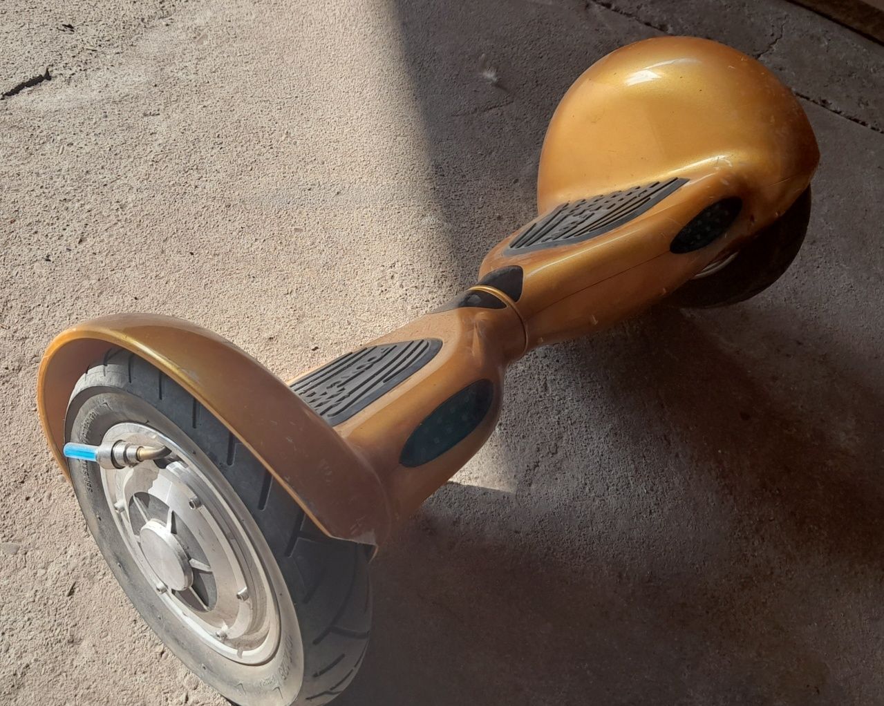 Vând hoverboard puțin folosit!