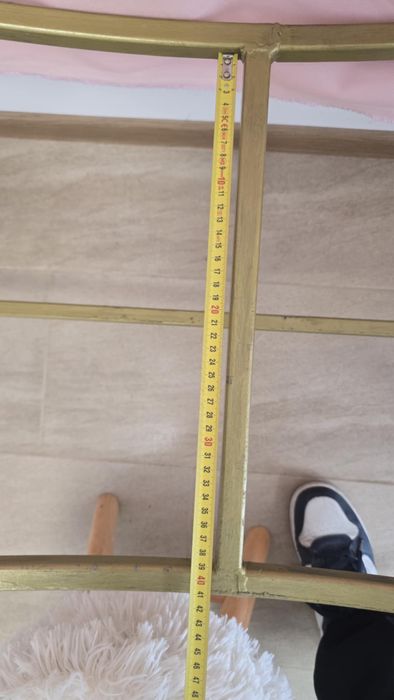 Желязна кръгла арка