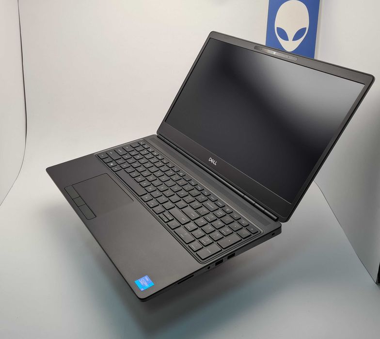 Dell Precision 7560 i7 11850H/32GB/1TB SSD/RTX A3000/4K-600n/Подсветка