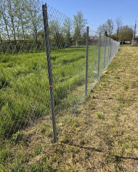 Garduri din plasa bordurata