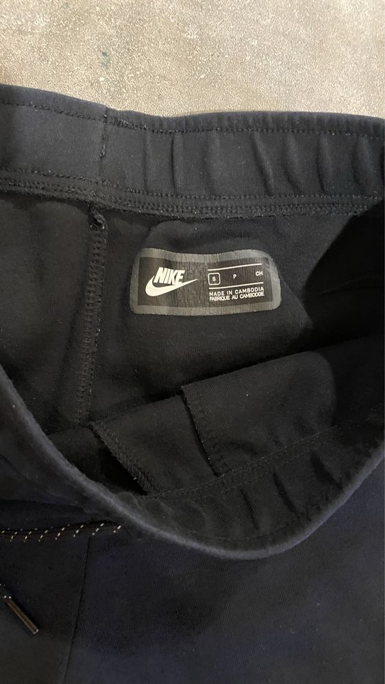 Nike Black Tech Fleece