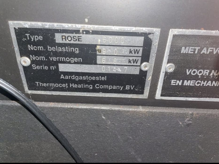 Vând șemineu din fontă