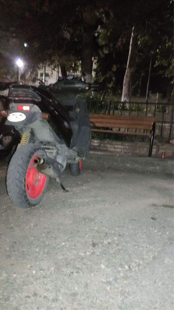 Продава се Malaguti F12 Phantom