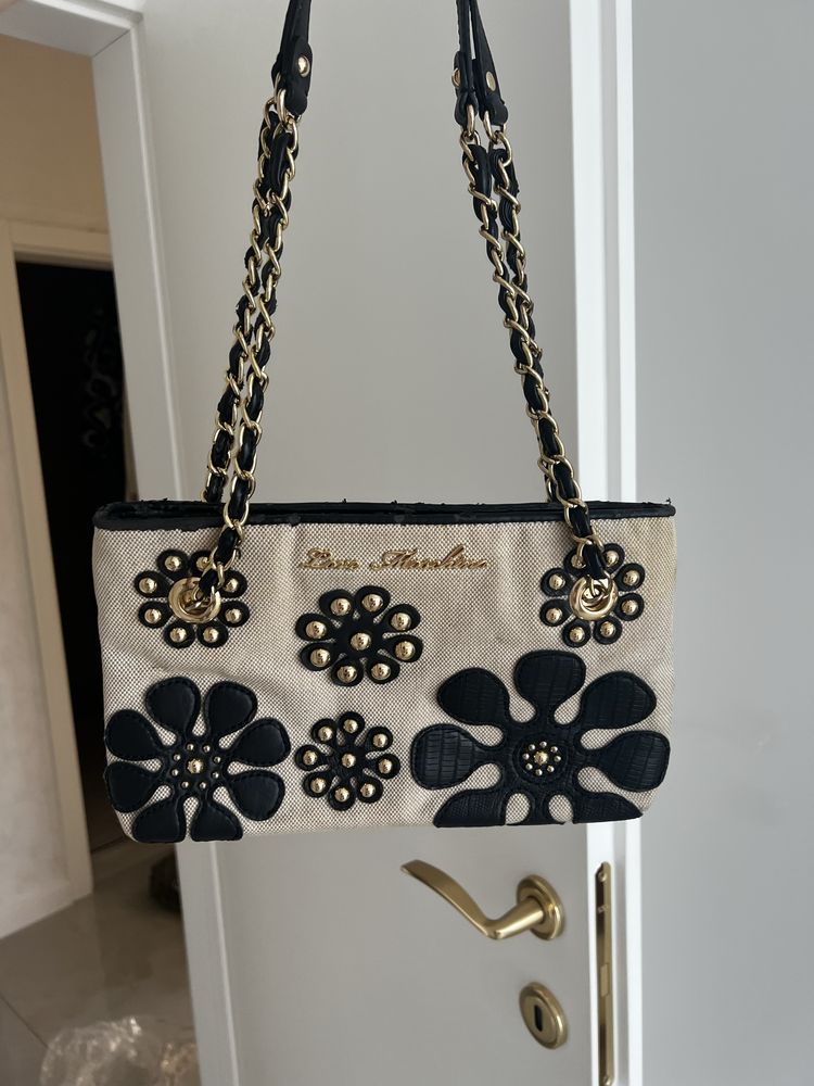 дамски чанти Guess/Moschino