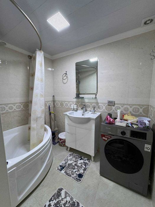 3х комнатная квартира на 5 этаже 72кв/м, в Самарканде