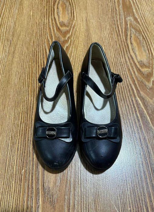 Туфли черные для девочки