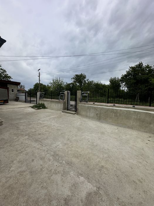 Едноетажна обзаведена къща на 95 км от Варна