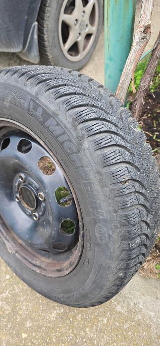 Jante Tabla + Cauciucuri de Iarna Michelin Alpin - Ford Fiesta
