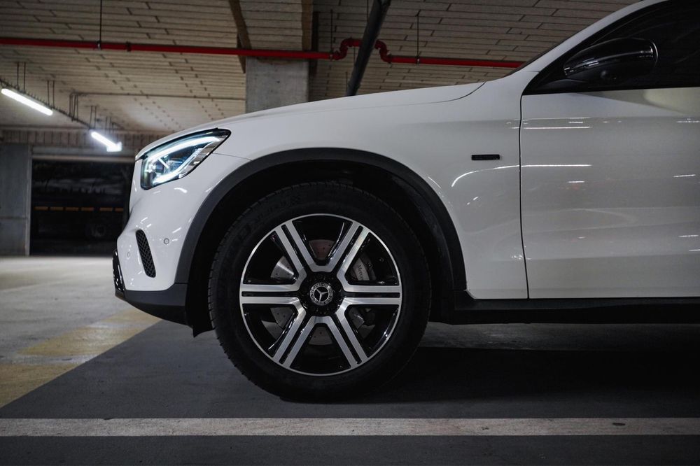 Mercedes GLC 300E TVA Deductibil suspensie perne aer, ventilatie,masaj