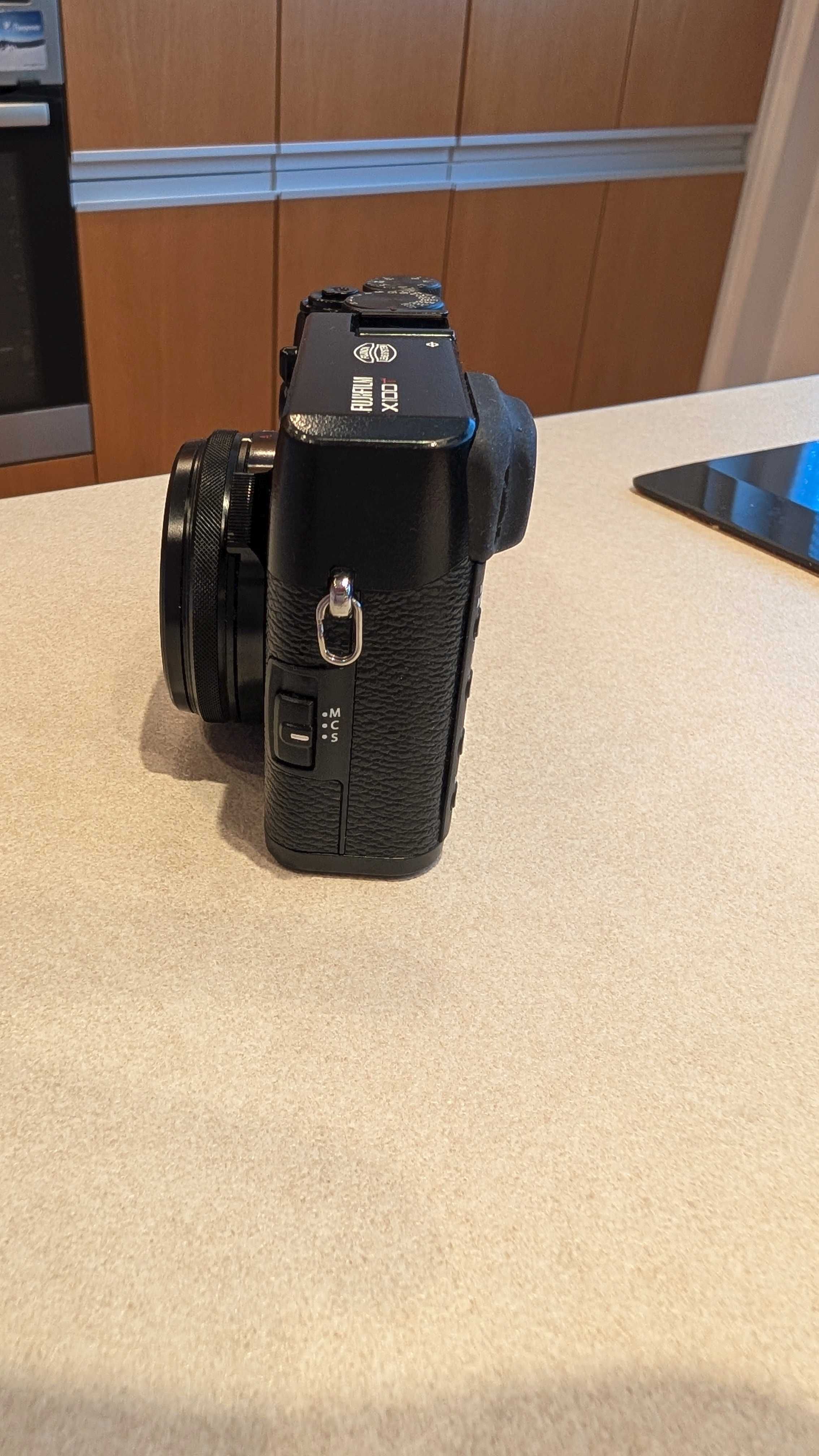 FUJIFILM X-100T комплект камера и аксесоари