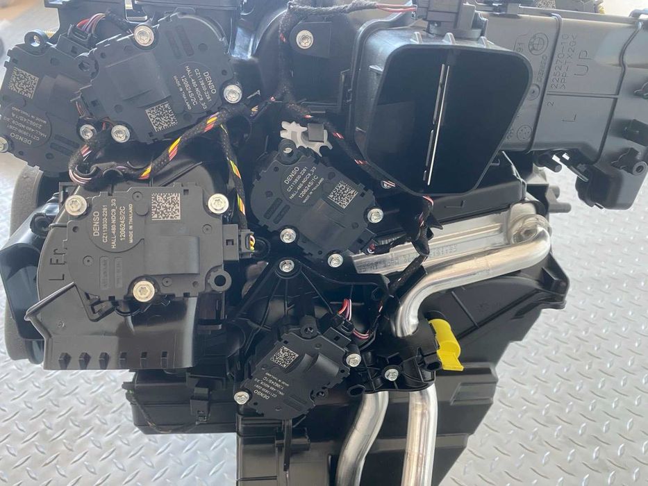 Нов модул панел климатик отопление BMW G60 G61 4B167F7