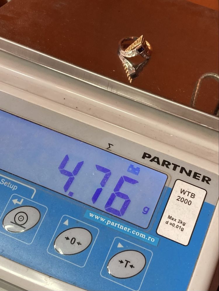 Inel aur 18kt.cu safir si diamante