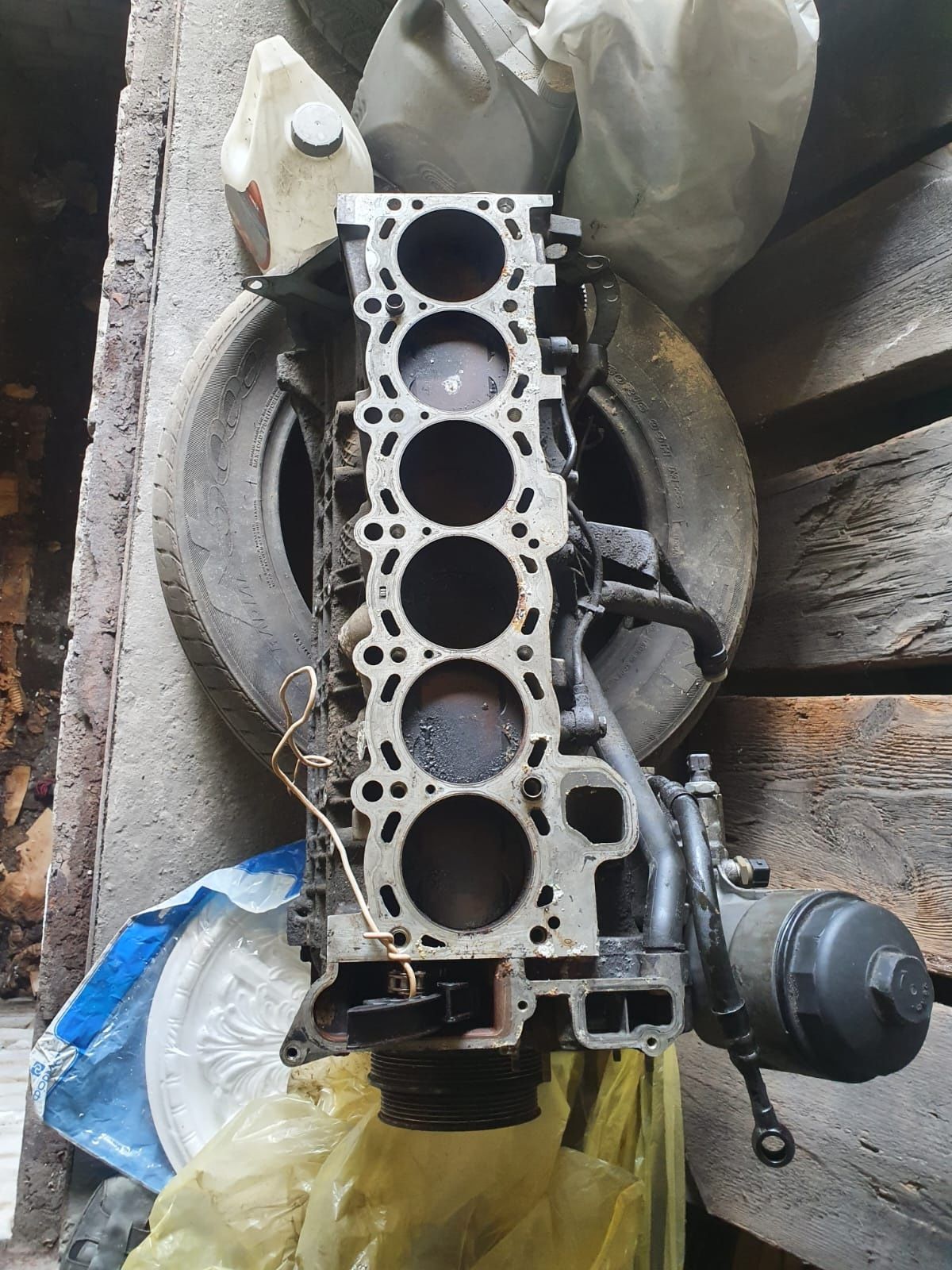 Продам двигатель от BMW  E38 V 2.8