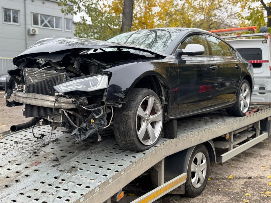 Audi A5 2013 2.0 D QUATTRO avariat