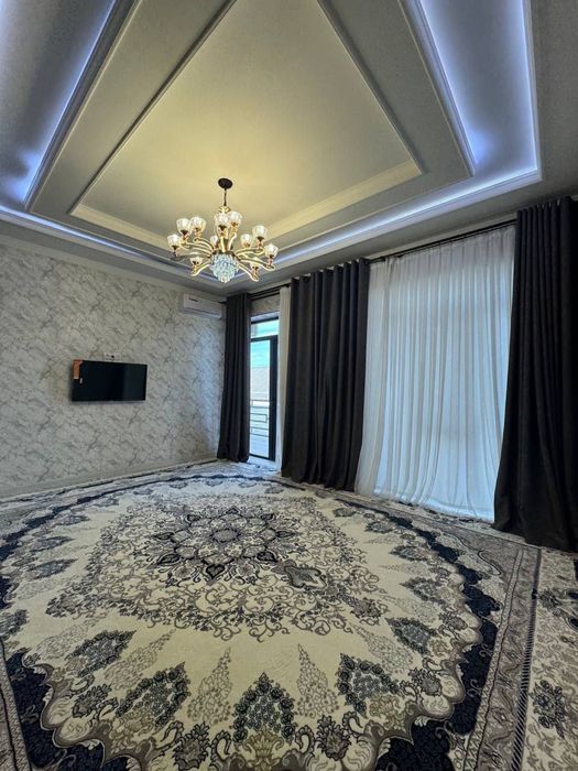 Продается дом  4 сотки в 3 уровня с ремонтом отличная локация