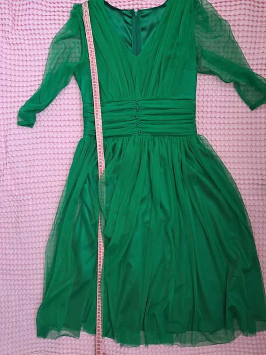 Vand rochie de ocazie noua