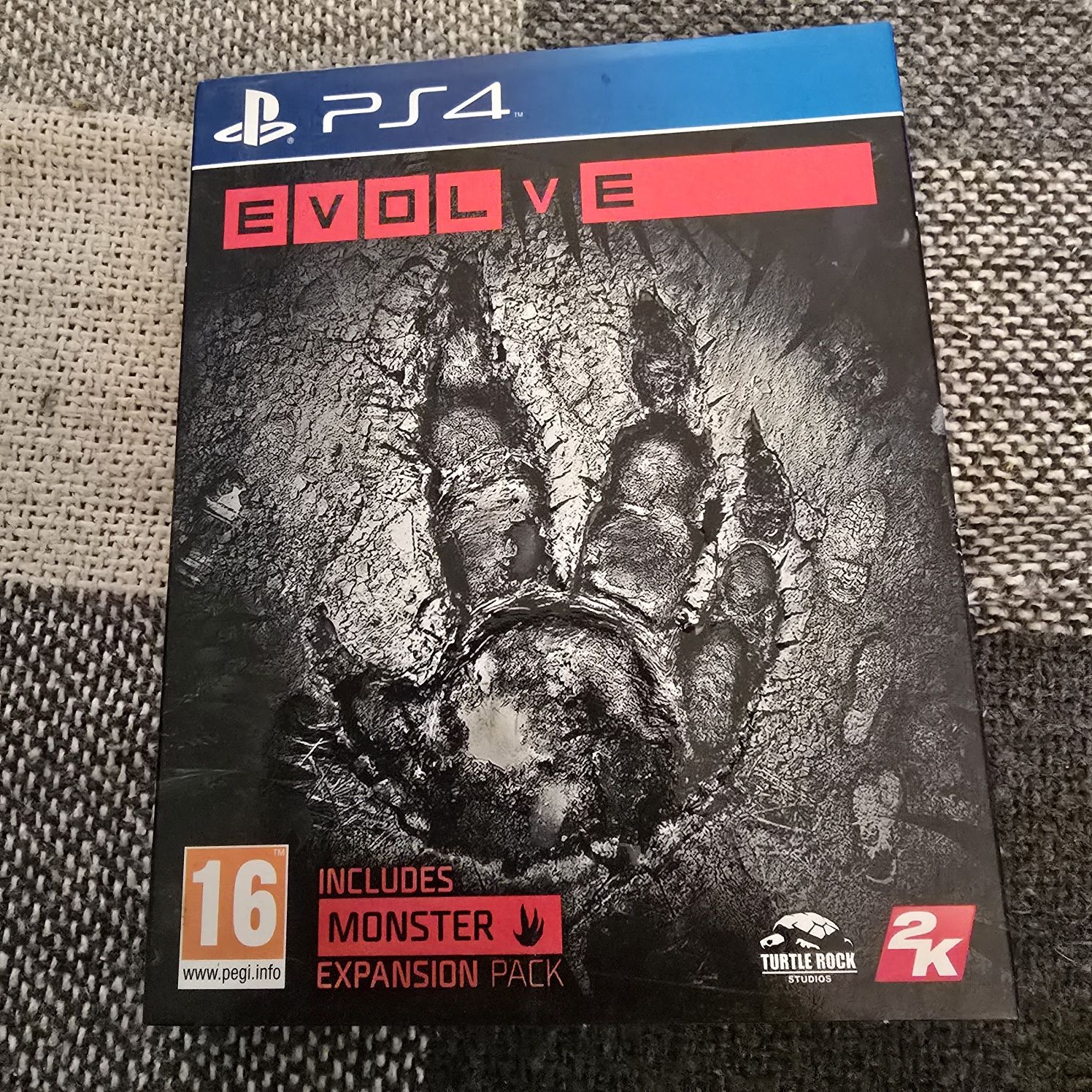 Продавам  EVOLVE Monster PS4