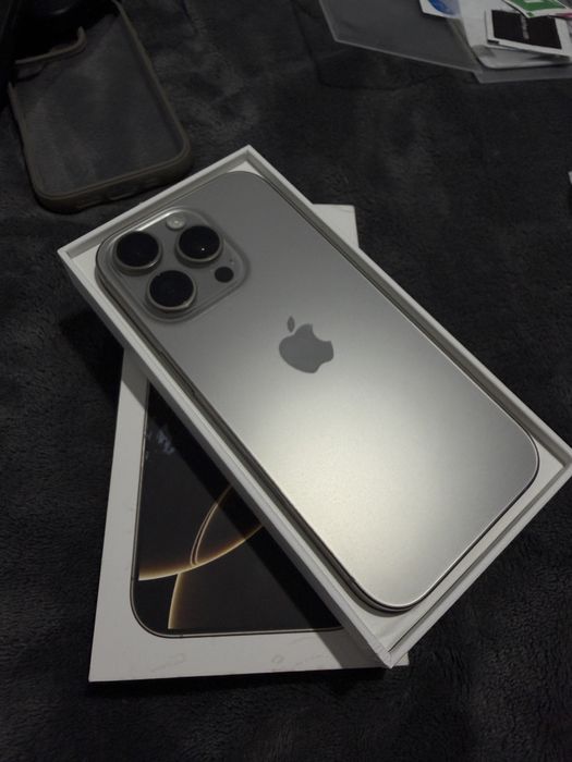 Iphone 16 pro ,256Gb