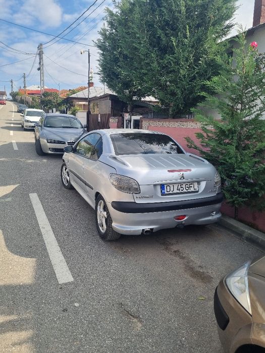 Vând Peugeot 206 cabrio