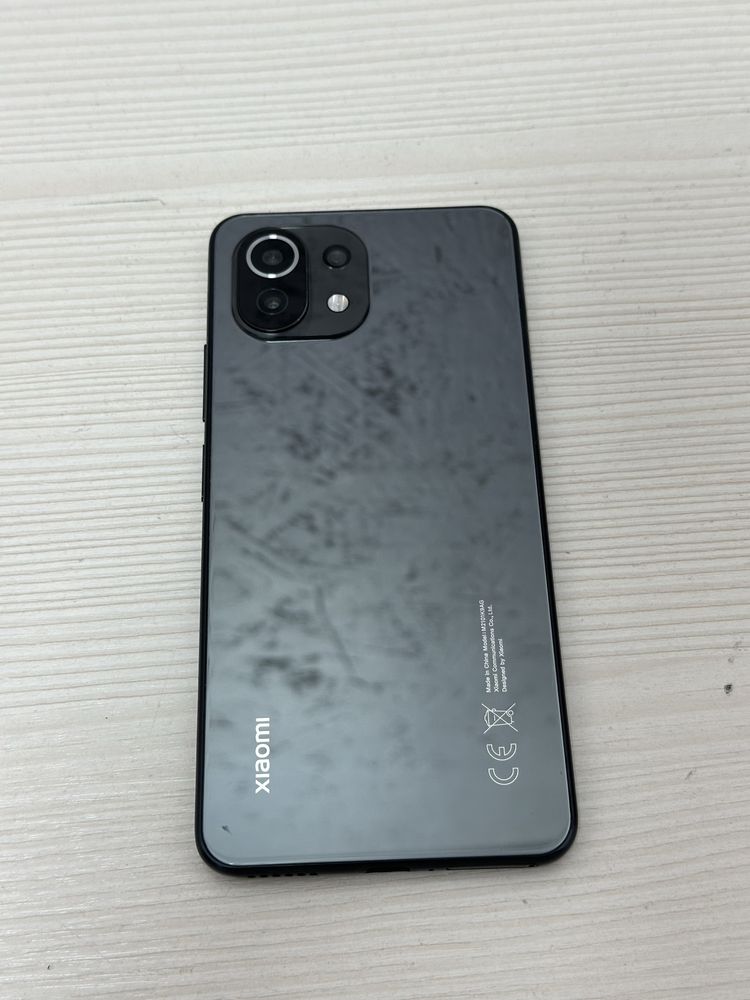 В продаже: Xiaomi Mi 11 lite