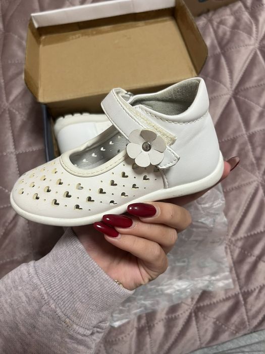 Детски отворени обувки