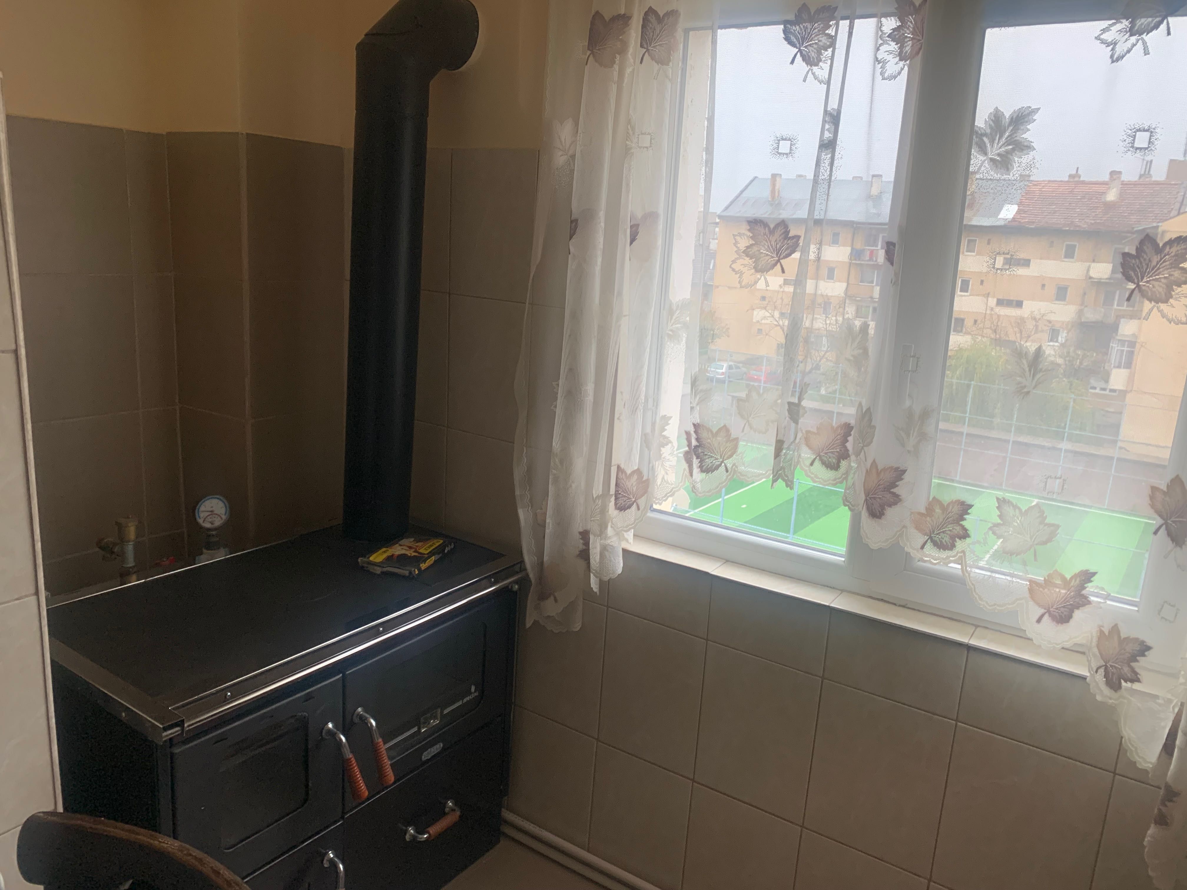 Apartament cu 2 camere decomandat Centru Civic