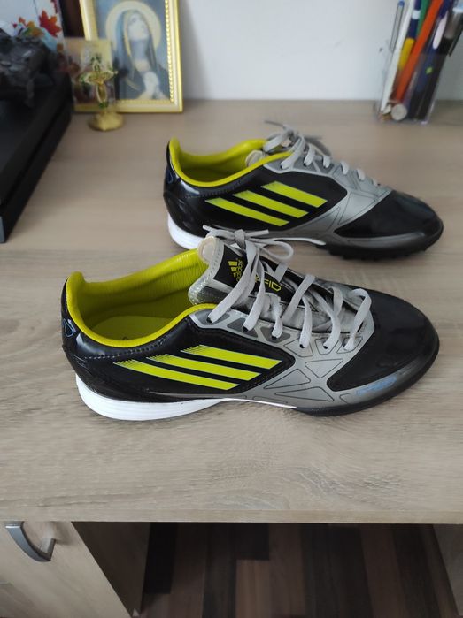 Adidași sală mărimea 38