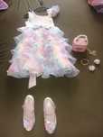 Set rochiță +pantofi+gentuță +brățară +2 clame păr,