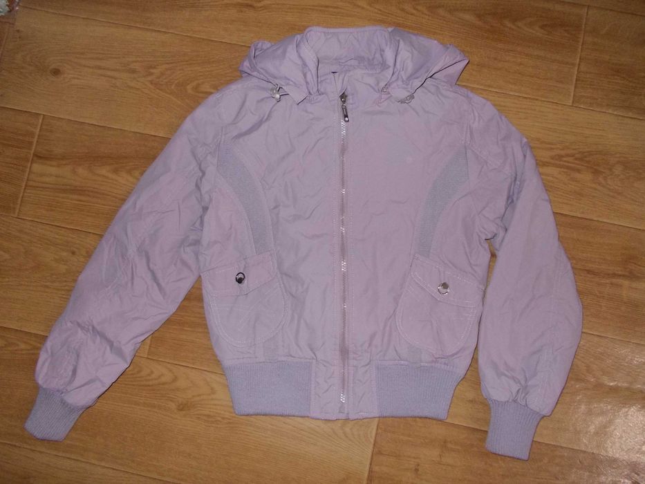 Куртка для девочки, на рост 152 см.