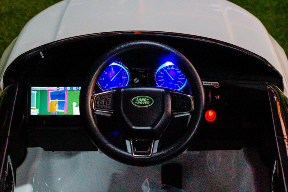 Masinuta electrica Land Rover Discovery cu Touchscreen Mp4 #Alb