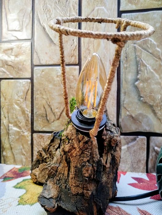 Lampă din lemn- Handmade