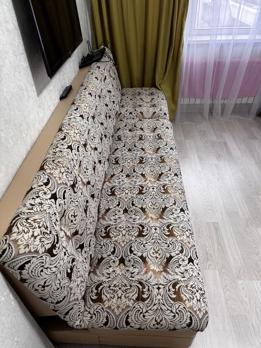 Диван и два кресла