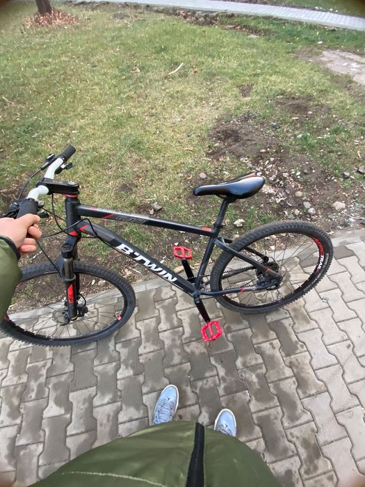 Vând bicicleta btwin 540