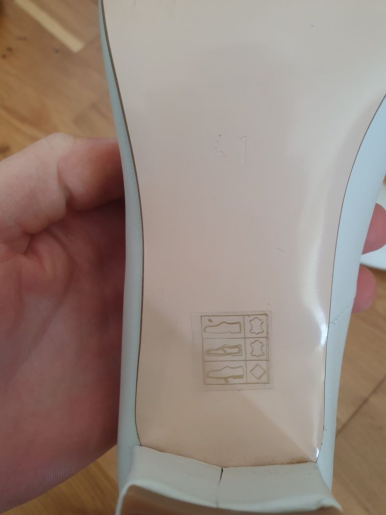 Pantofi noi | Piele | mărimea 41