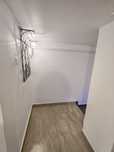 Vând Apartament la demisol cu 2 camere Zona Centrala!