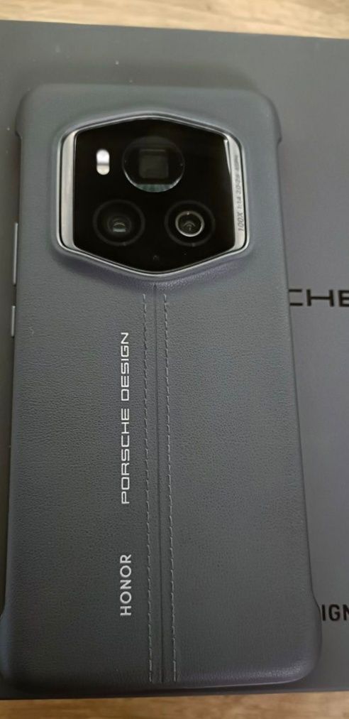 VÂND/Shimb Honor Magic6 pro RSR design