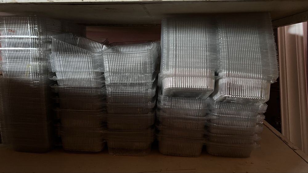 Продается пластиковые коробочки новые и БУ, цена договорная