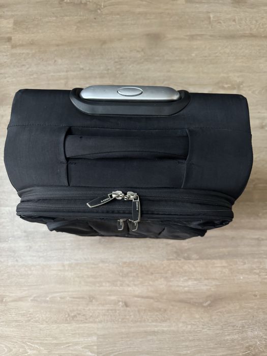 Чемодан для ручной клади