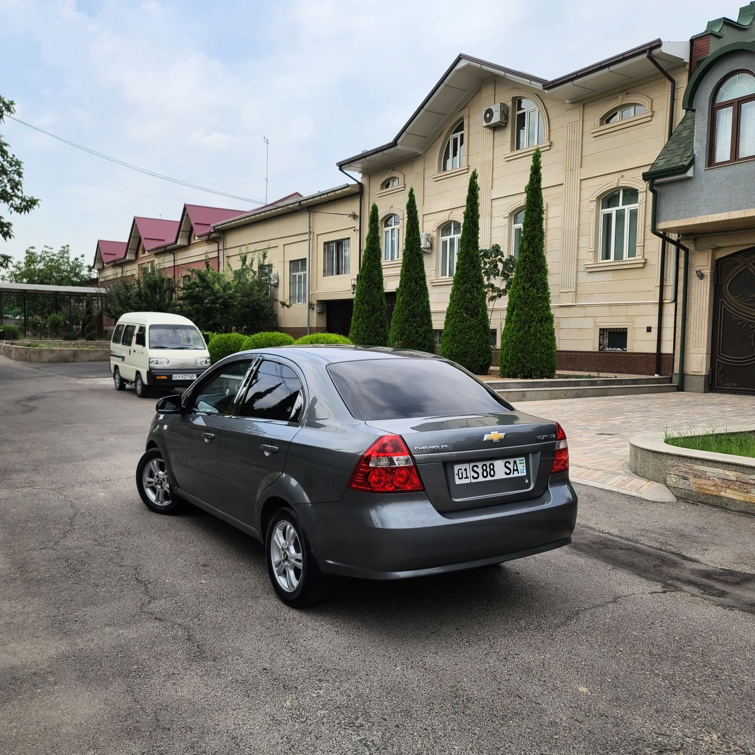 Срочно продаётся Nexia автомат