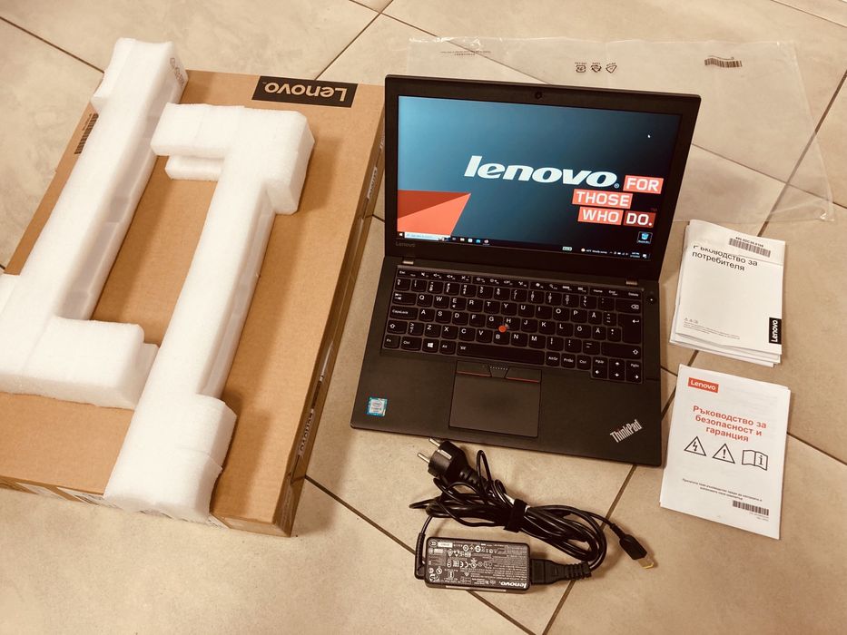 Lenovo лаптоп с кутията му супер бърз